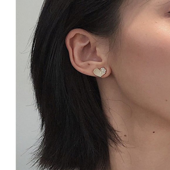 💙Unique Rhinestone Shell Hearts Stud Earrings - Picture 5 of 11